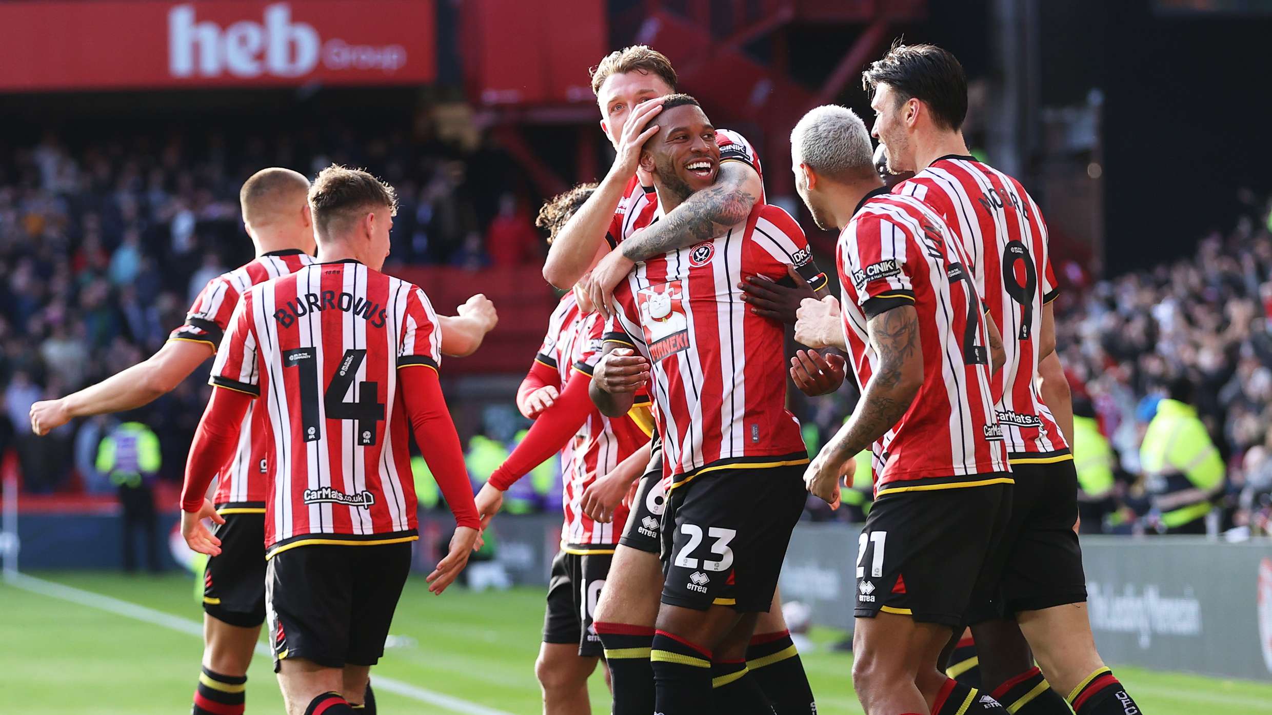 他轻松一脚 他轻松一脚