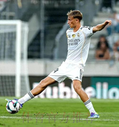 马卡：皇马视19岁怀森为后卫引援首要目标